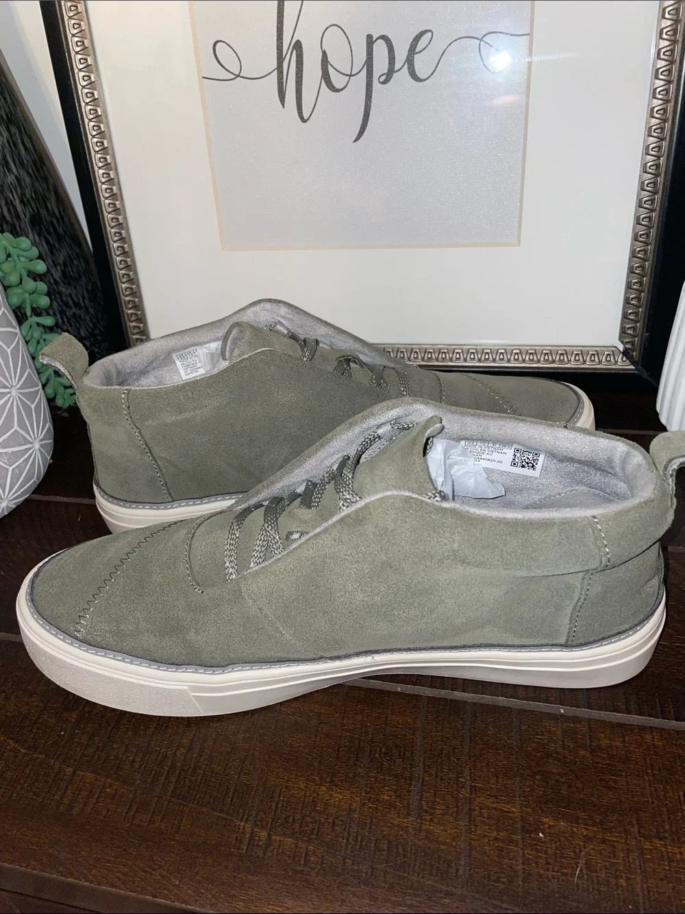 Toms Riley Trainers Olive Green Suede Low-Top Women’s Sneakers Size 9.5